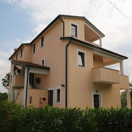 Apartments Filip & Tara Porec Bagian luar foto